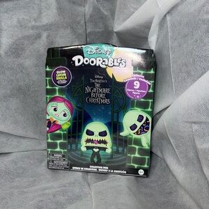 Disney Doorables nightmare before Christmas Halloween‎ Character Set